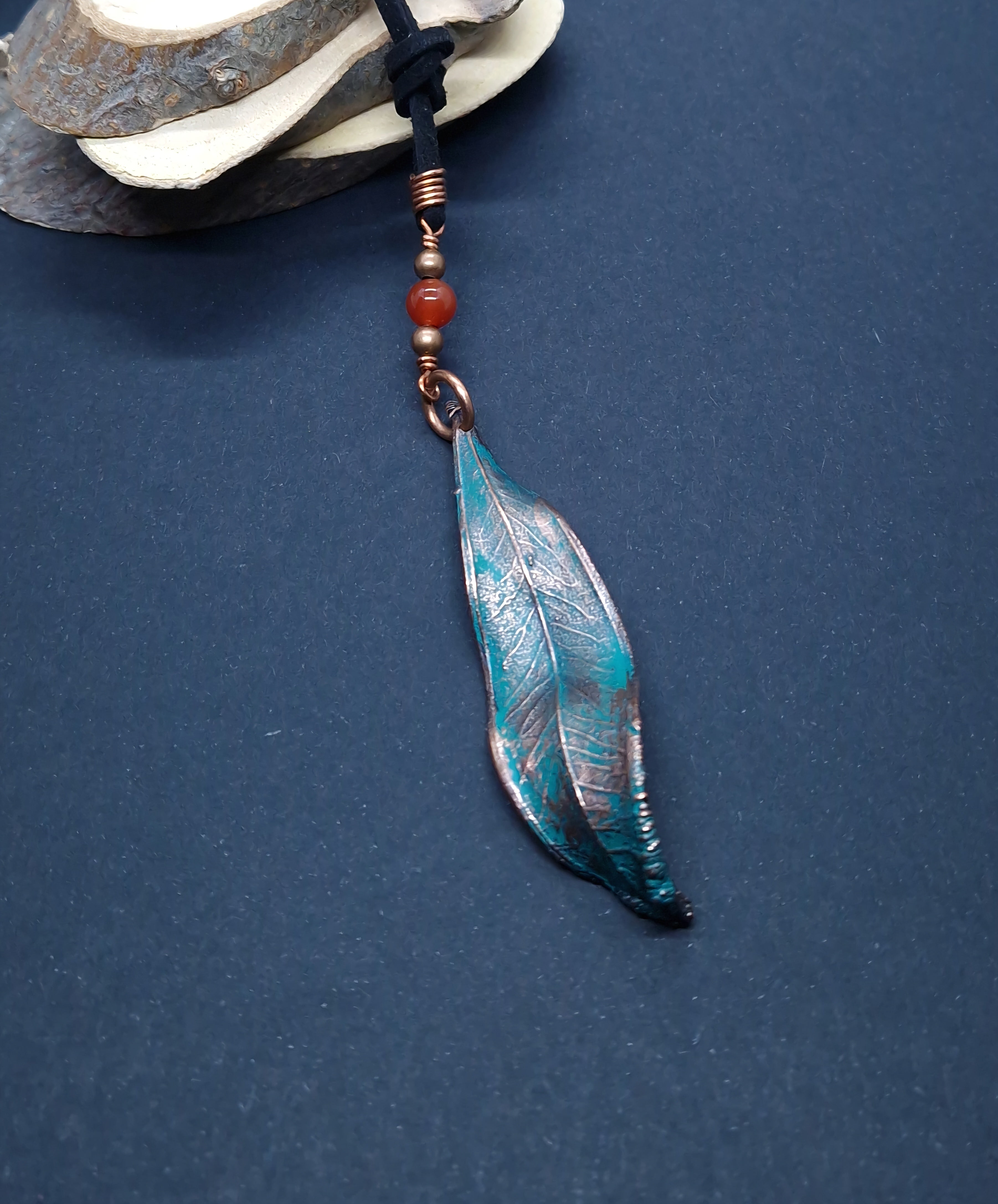 Colgante hoja Callistemon electroformada - Joyería botánica